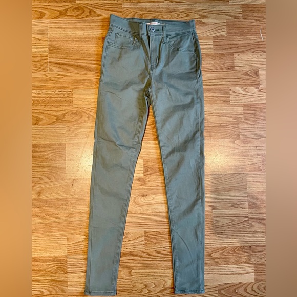 Brand: Levi's Size: 24 Color: Army Green - Picture 1 of 3